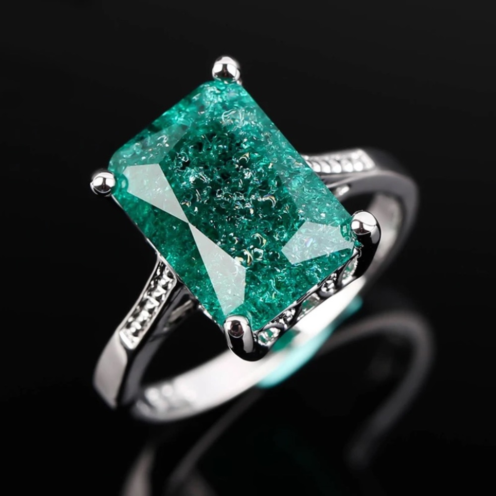 Pararba Tourmaline & 9.25 Sterling Silver Ring Size 7